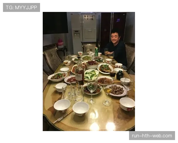 刷到朱琳赛后直奔豪宅派对的图，门口那几辆车我数不过来，心在滴血